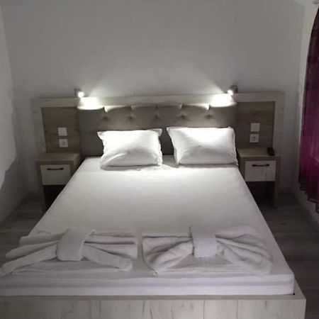 Къща Мечта Hotel Chernomorets Buitenkant foto