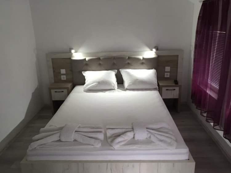 Къща Мечта Hotel Chernomorets Buitenkant foto